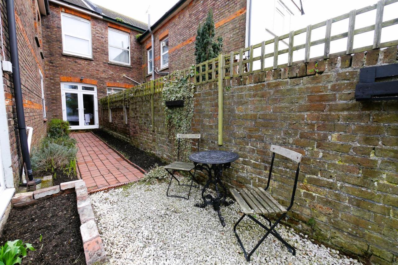 וורטינג Quirky Spacious Ground Floor Victorian Garden Flat מראה חיצוני תמונה