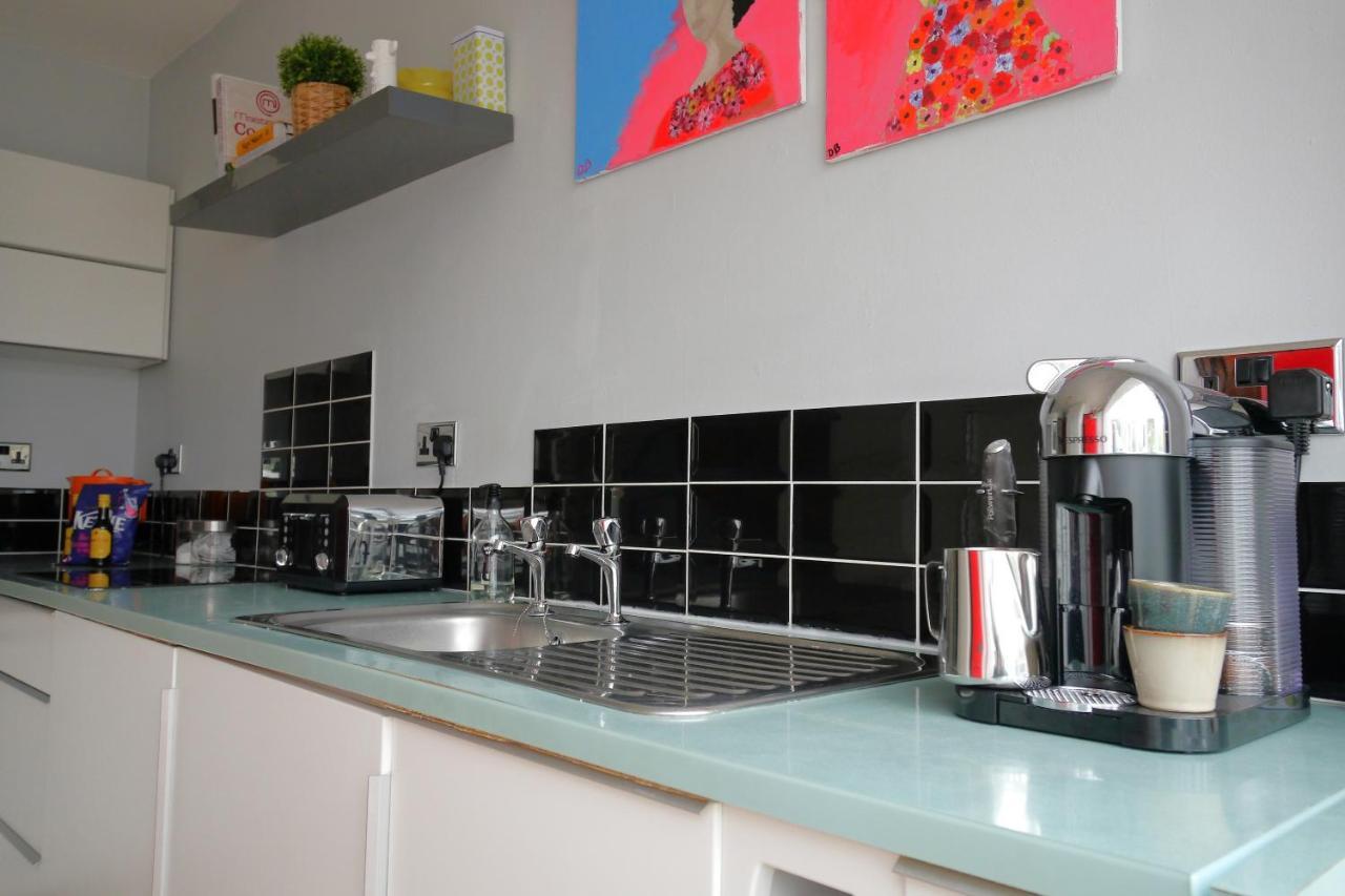 וורטינג Quirky Spacious Ground Floor Victorian Garden Flat מראה חיצוני תמונה