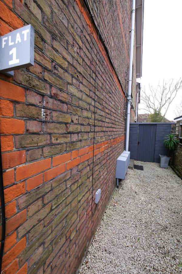 וורטינג Quirky Spacious Ground Floor Victorian Garden Flat מראה חיצוני תמונה