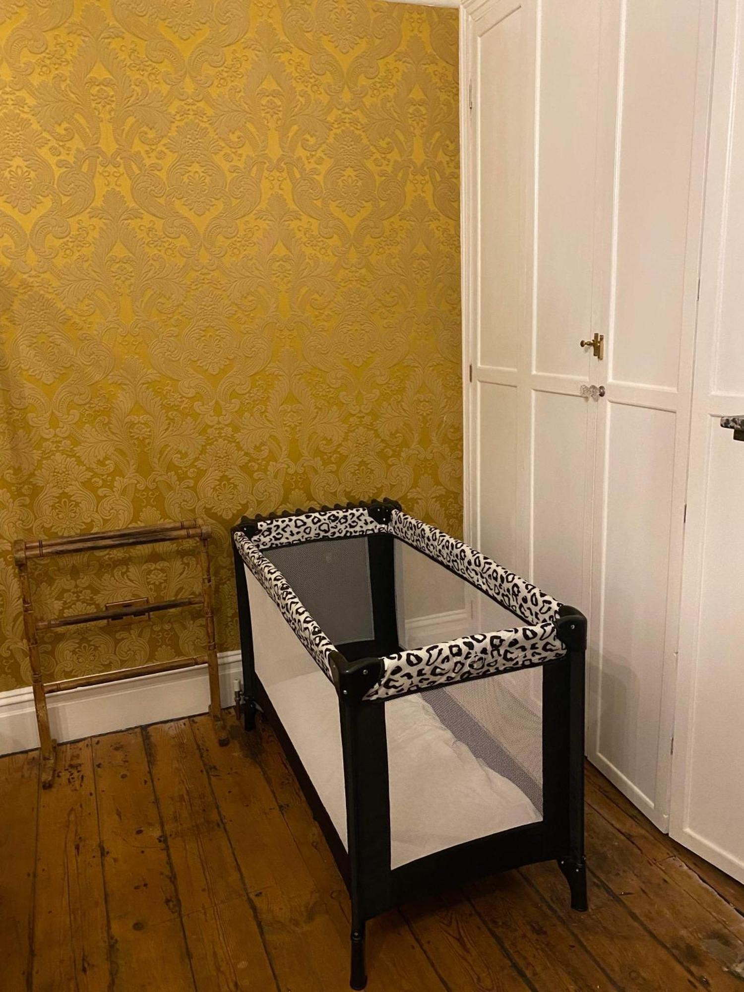 וורטינג Quirky Spacious Ground Floor Victorian Garden Flat מראה חיצוני תמונה